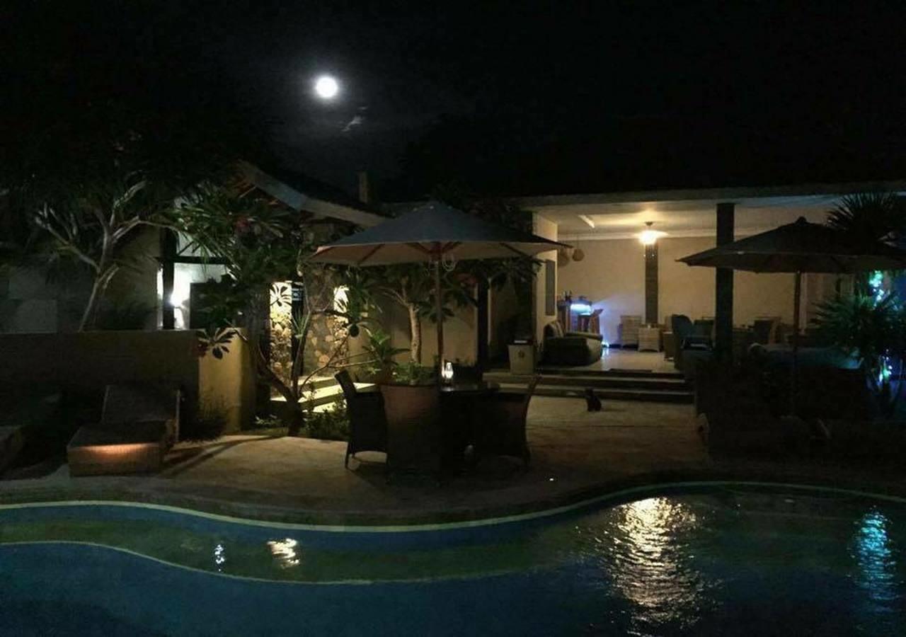 Matahari Inn Gili Trawangan Exterior photo